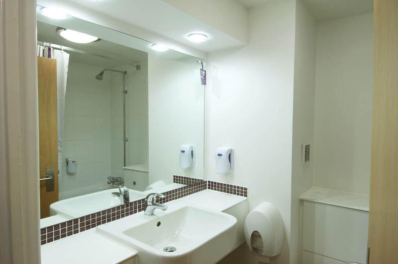 Hotel Premier Airport