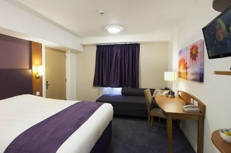 Premier Airport 3*
